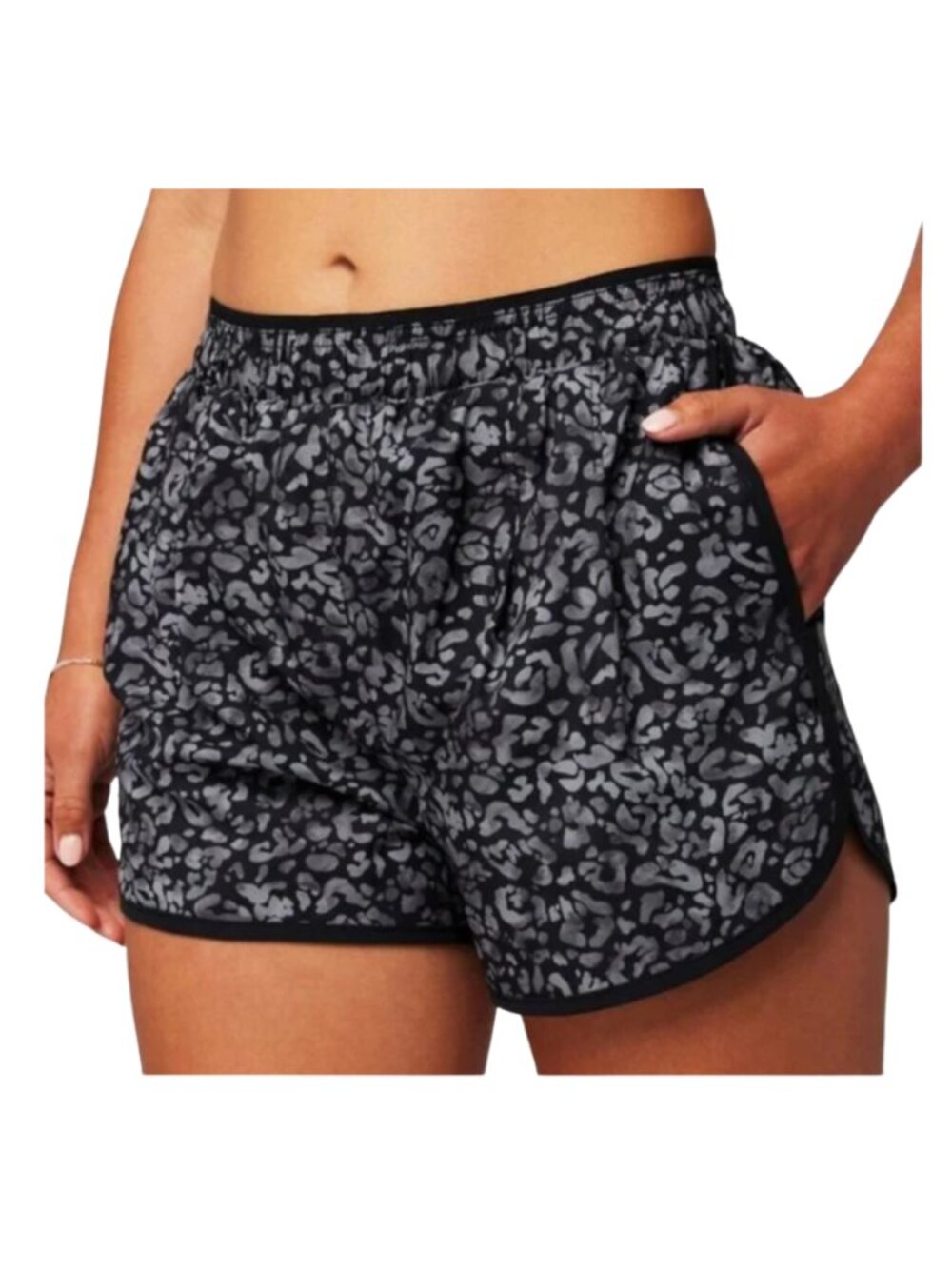 NWT Fabletics Dolphin Heritage Shorts in Tonal Black Watercolor Leo & Black
